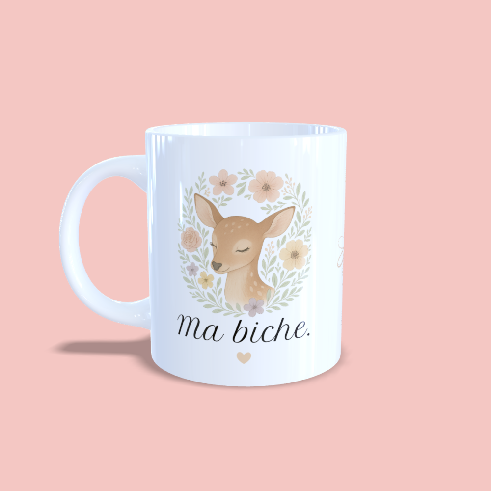 Mug ma biche avec couronne de fleurs anse à gauche.