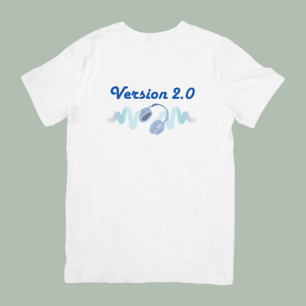 T-shirt manches courtes enfants blanc inscription "version 2.0" casque et ondes musicales.