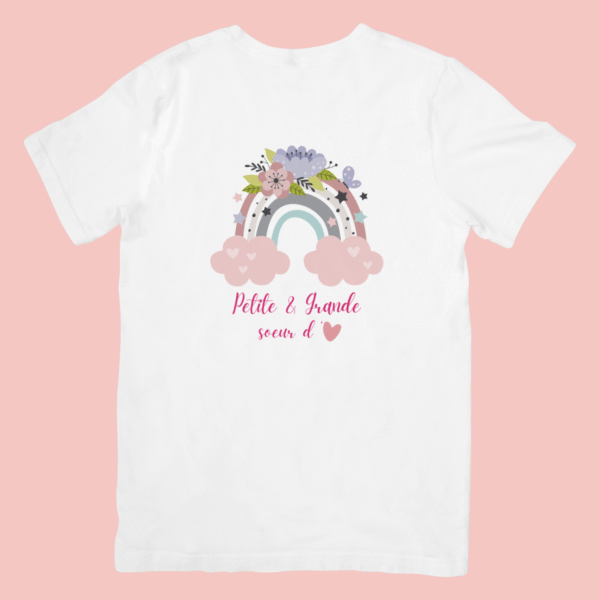 T-shirt manches courtes arc en ciel et inscription petite et grande sœur d'amour