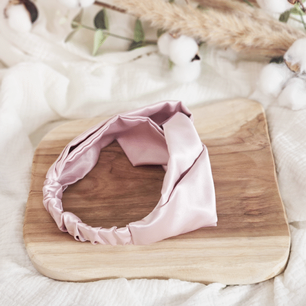 bandeau-croise-rose-poudre-cote Bandeau satin rose