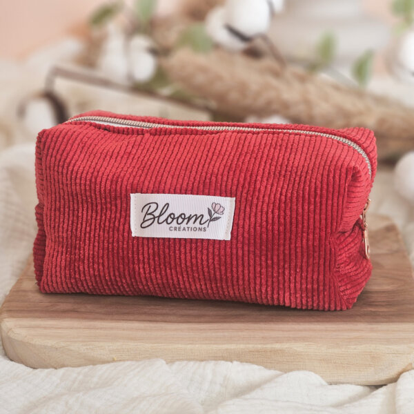 Trousse velours côtelé rouge marque Bloom créations.