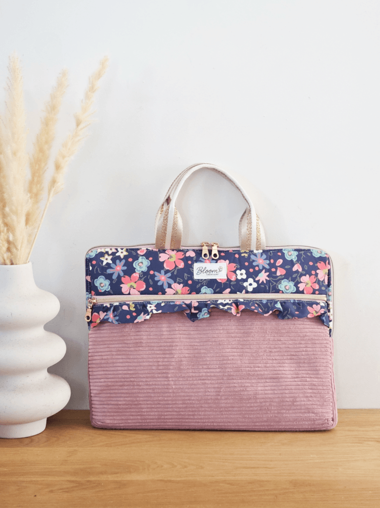Housse d'ordinateur portable/laptop en velours côtelé rose et coton bleu à fleurs