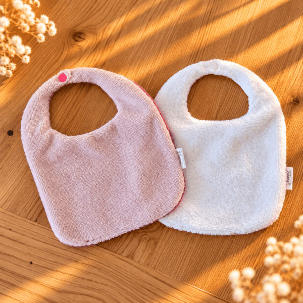 2 bavoirs bébé côté éponge bambou blanc et rose