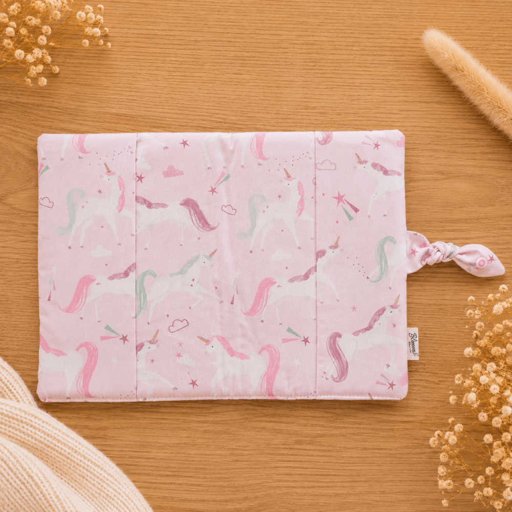 Protège carnet de santé, licornes rose intérieur
